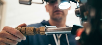 云端观赛直播中心 - 多屏幕显示不同体育赛事直播画面